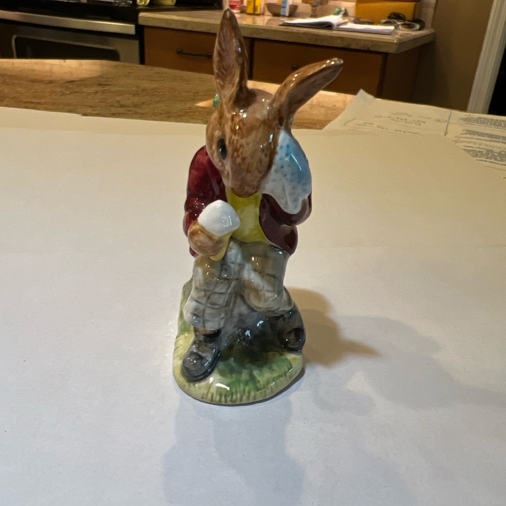 VTG Royal Doulton Billie Bunnykins Cooling Off DB 3 1972 England